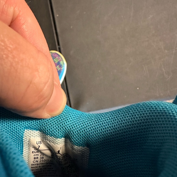 Size 7 Nike Jordan Luka’s - Picture 3 of 5